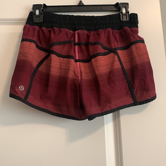 Lululemon tracker short - Picture 2 of 4